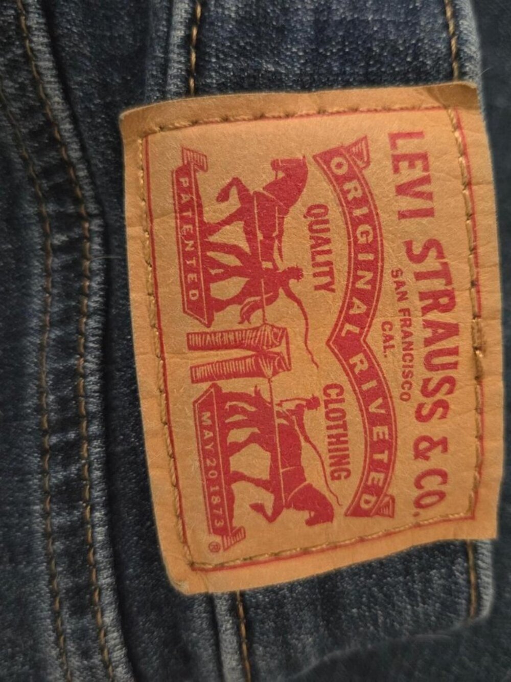 Levi's Women's Blue and Navy Jeans